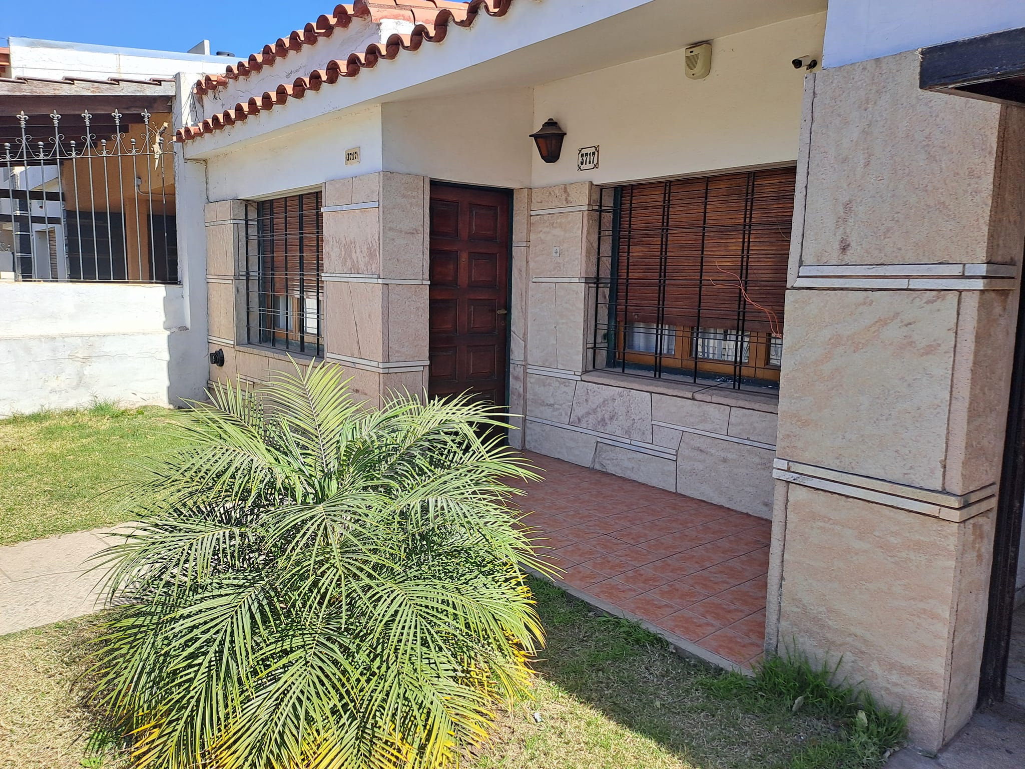 Casa 2 dormitorios Barrio panamericano
